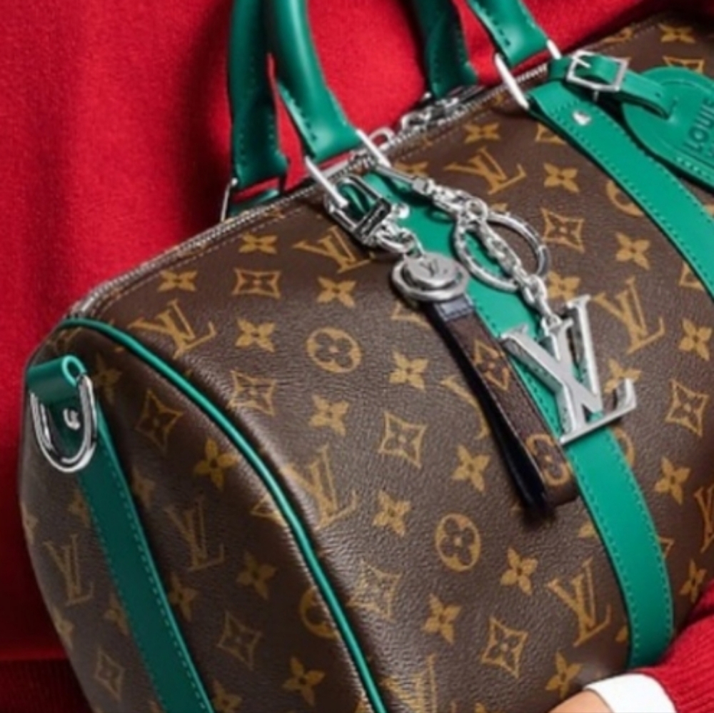 Louis Vuitton Silver Key Holder/ Gorgeous 😍 - Picture 6 of 6